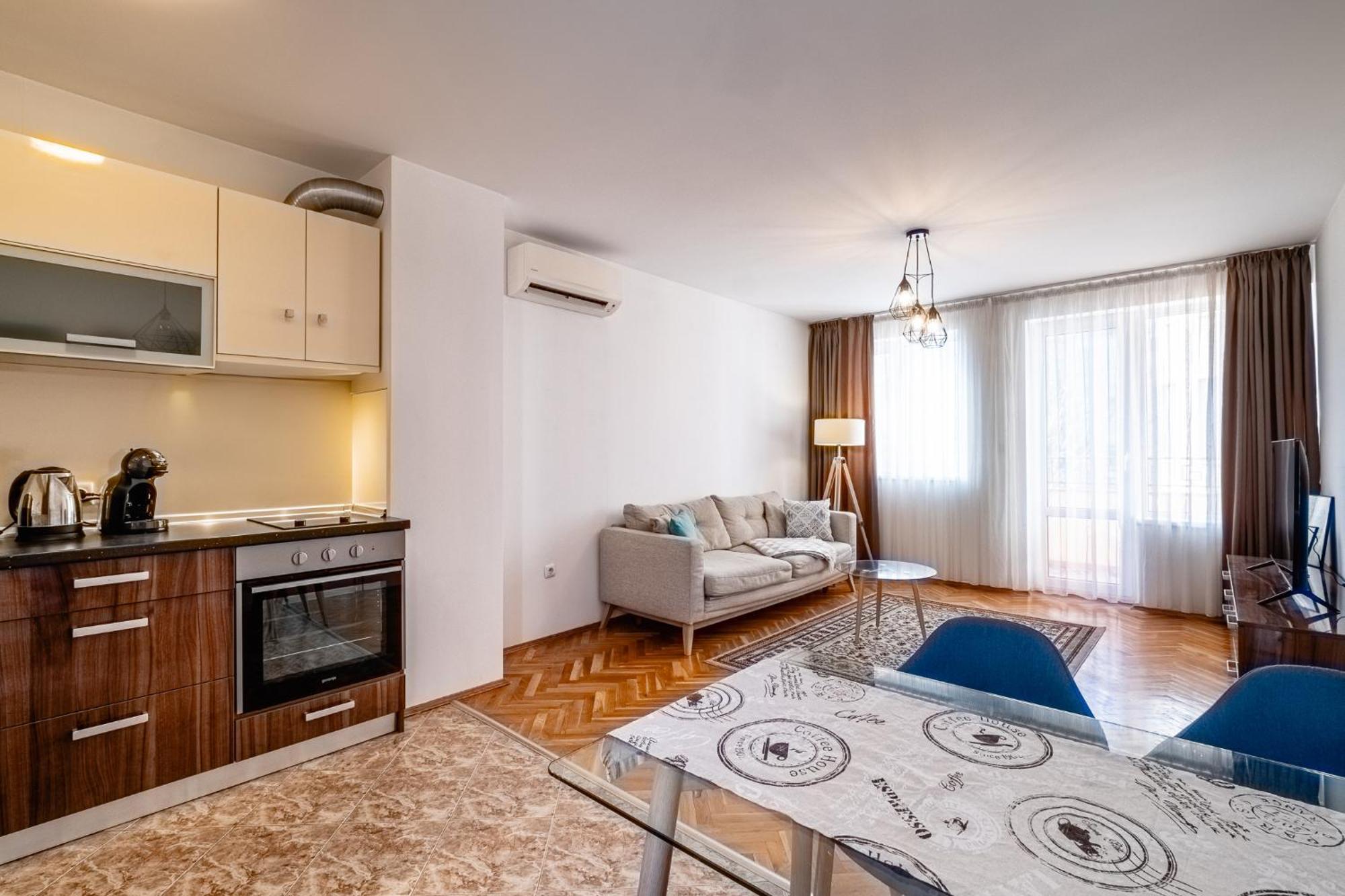 Seaside Serenity Charming Apartment By Sea Garden Варна Экстерьер фото