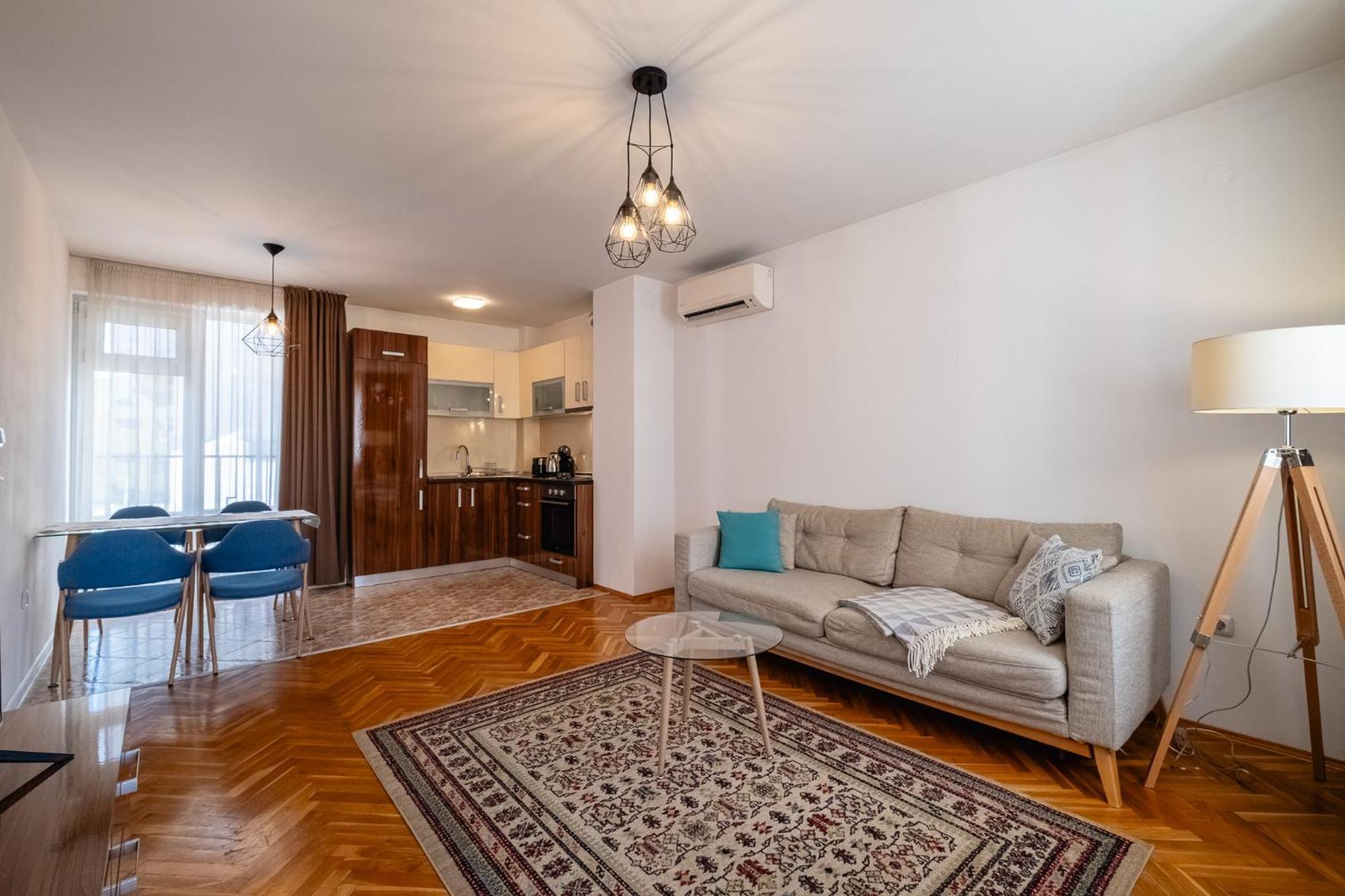 Seaside Serenity Charming Apartment By Sea Garden Варна Экстерьер фото